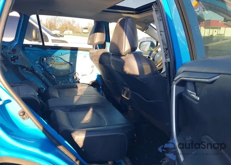 2019 Toyota Rav4 Xle Premium from USA, damaged, VIN 2T3A1RFV4KW050195